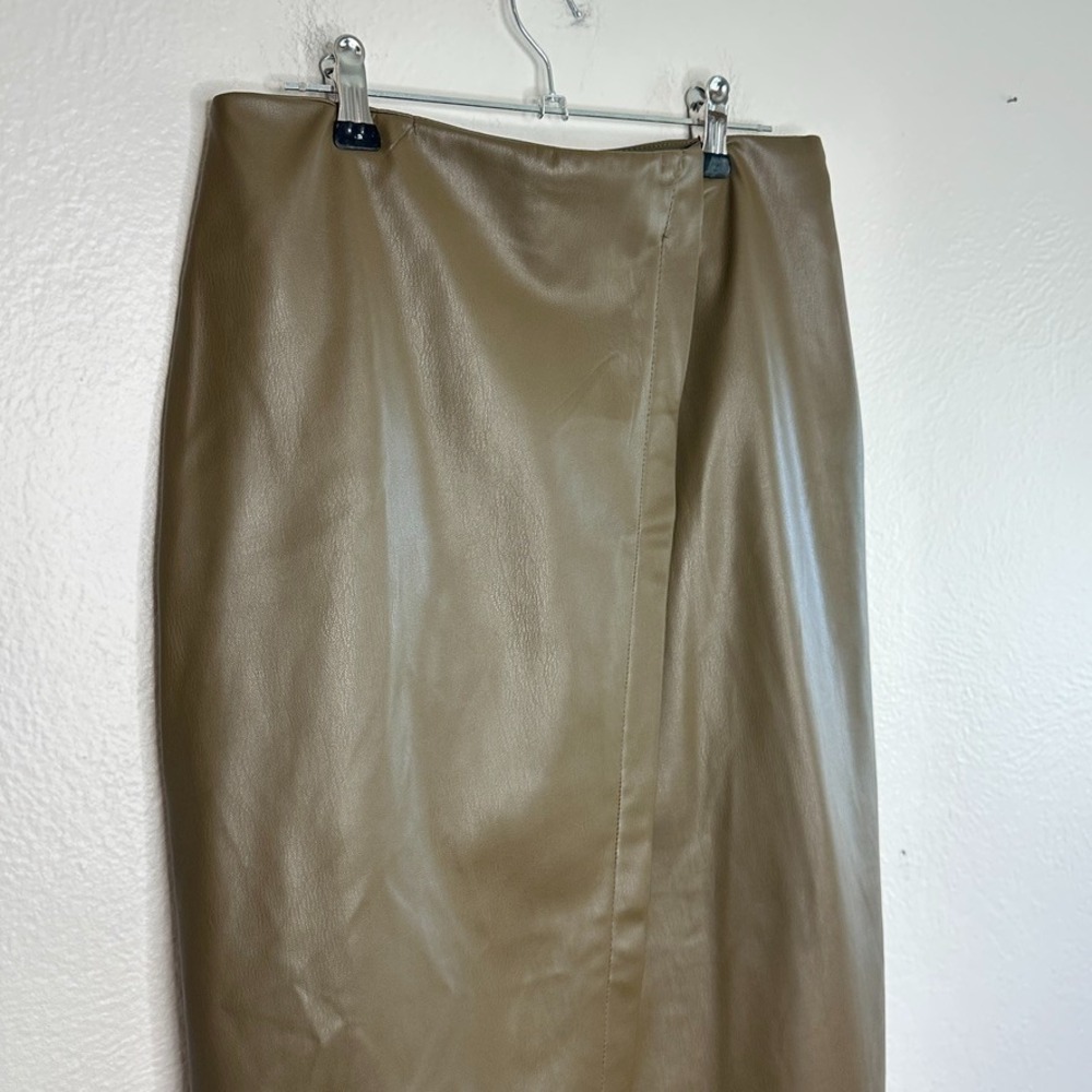 Zara Faux Leather Midi Skirt Olive Green Size Medium NWT - Picture 3 of 9